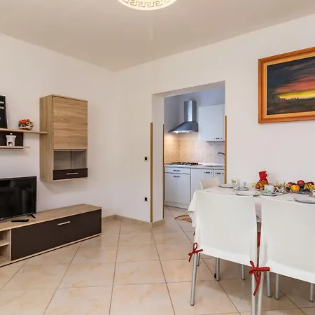 House Lilly Vikendica