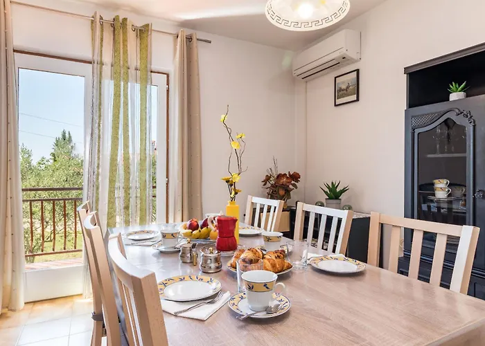 Vikendica House Lilly *